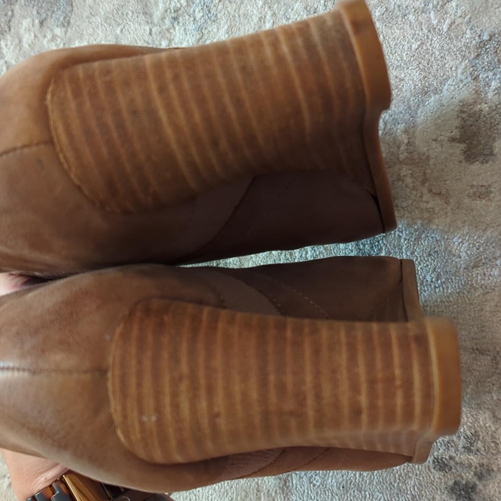 Wedge ankle bootie - Picture 8 of 12